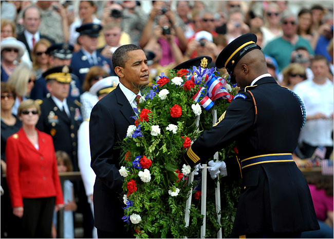 ObamaWreathLayingArmisitce