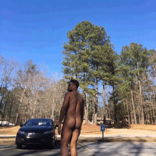 livingclothesfreeparkingLot