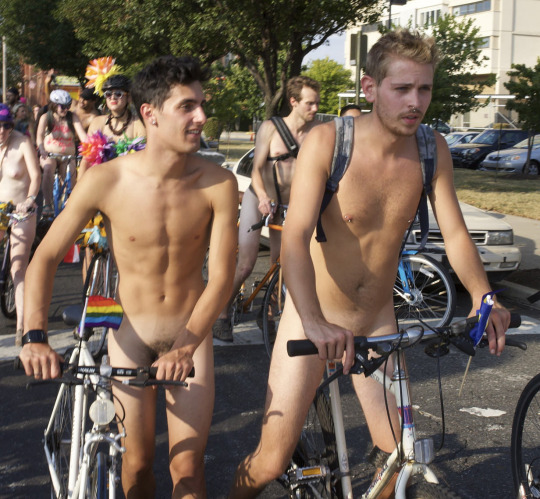 WNBRduoWrainbowMiniFlag